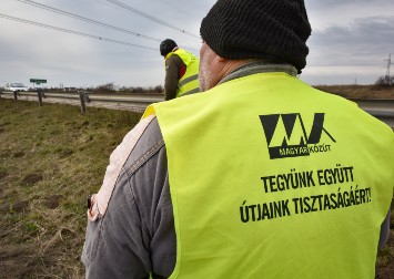 A Magyar Közút közel 2000 fővel csatlakozik a TeSzedd! akcióhoz